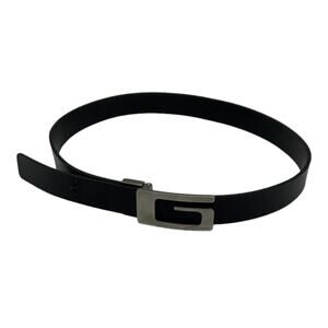 Gucci Women’s Black Leather Belt Silver G Logo Buckle Size 70 / 28 Made in Italy